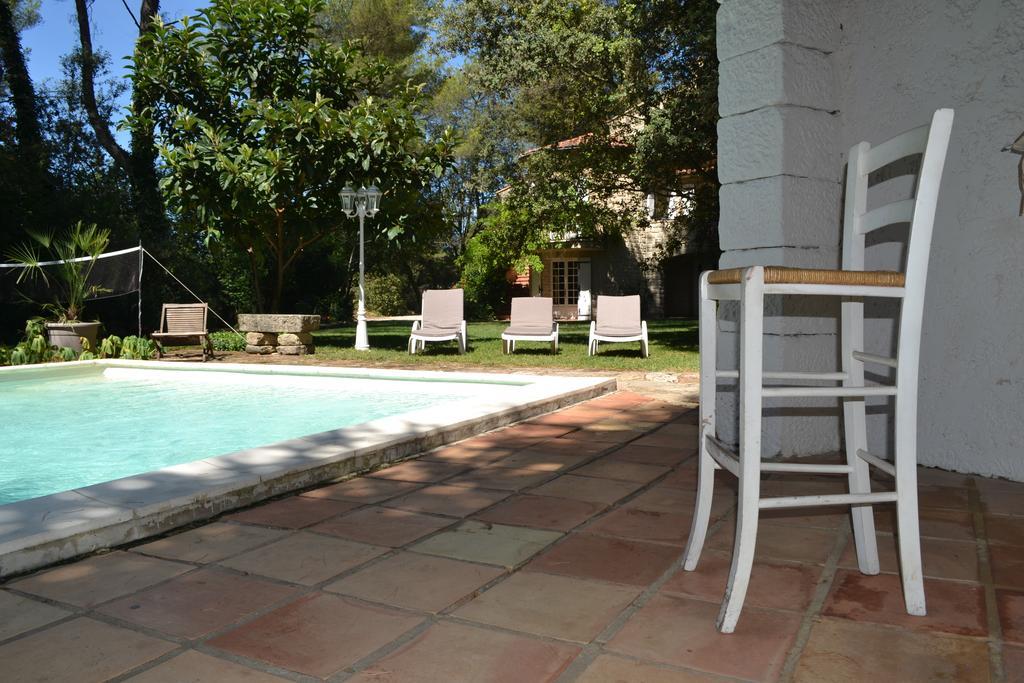 Mas Les Filaos Hotel Carpentras Exterior photo